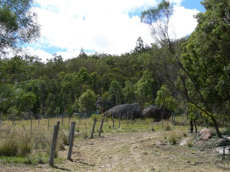 64 Rees Road, Ballandean via, Stanthorpe QLD 4380