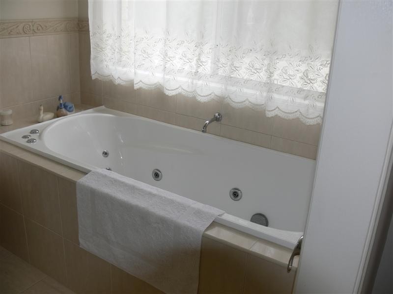 142 Hale Haven Drive, Stanthorpe QLD 4380