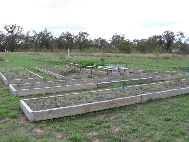 813 Rabbit Fence Road, Pozieres QLD 4352