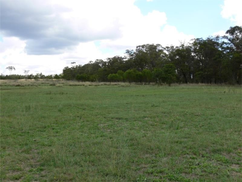 813 Rabbit Fence Road, Pozieres QLD 4352