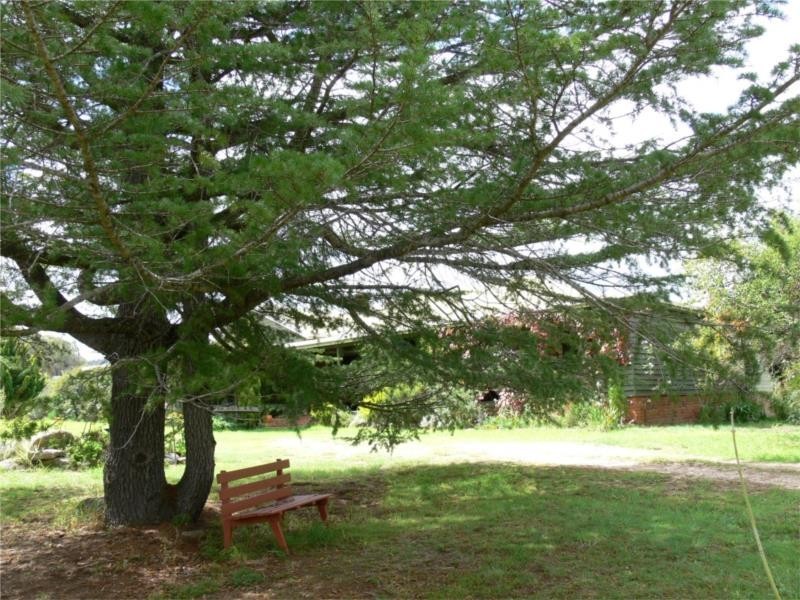 2399 Pyramids Road, Wyberba QLD 4382