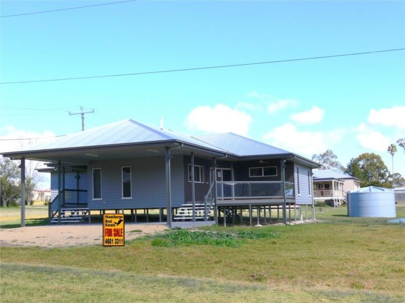 26 Callandoon Street, Wallangarra QLD 4383