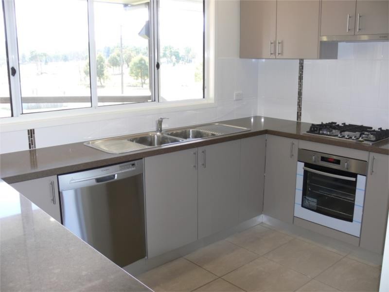 26 Callandoon Street, Wallangarra QLD 4383