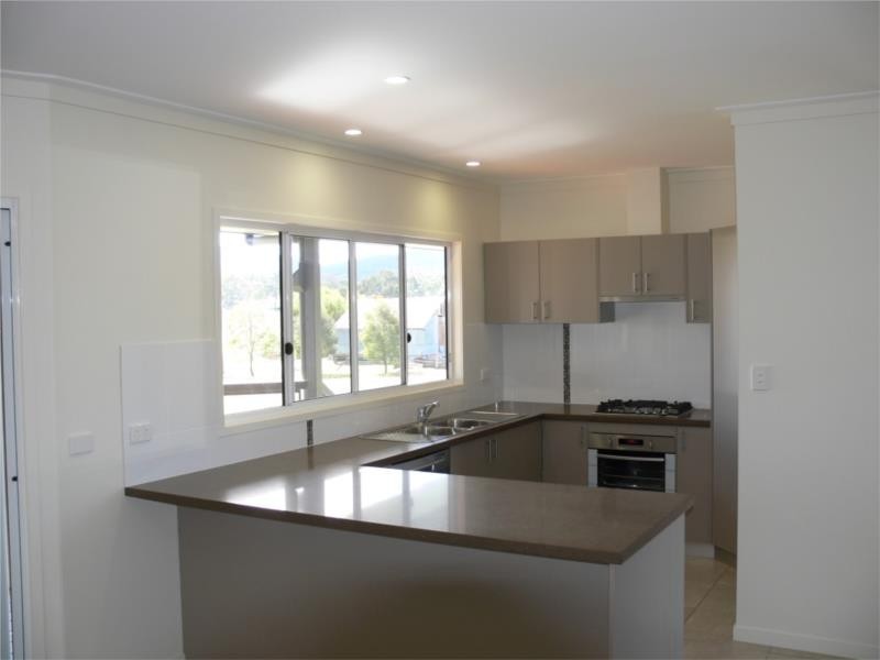 26 Callandoon Street, Wallangarra QLD 4383
