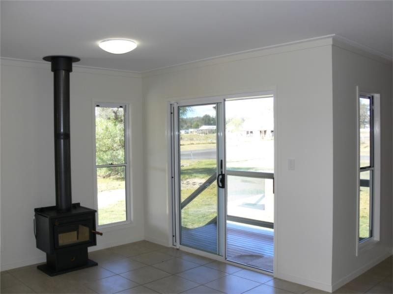 26 Callandoon Street, Wallangarra QLD 4383