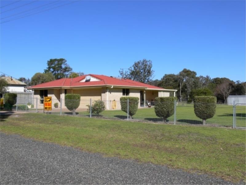 24 Pine Crescent, Stanthorpe QLD 4380