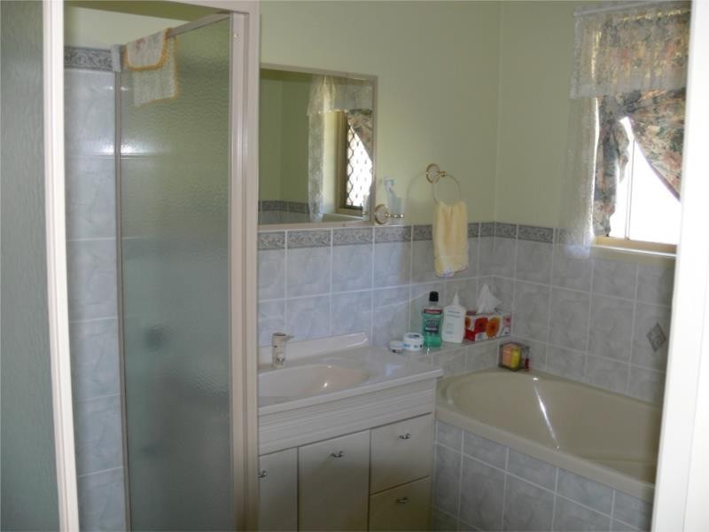 24 Pine Crescent, Stanthorpe QLD 4380