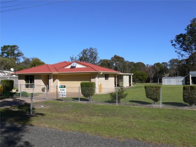 24 Pine Crescent, Stanthorpe QLD 4380
