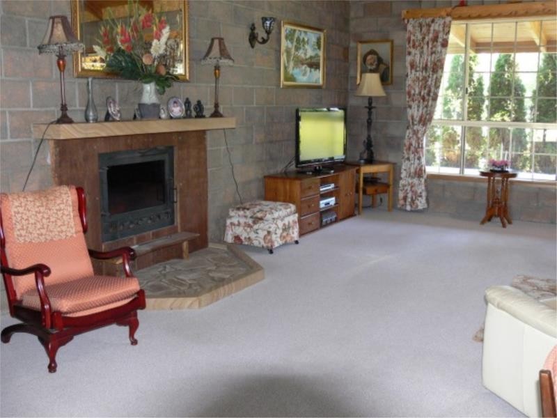 25555 New England Highway, Stanthorpe QLD 4380