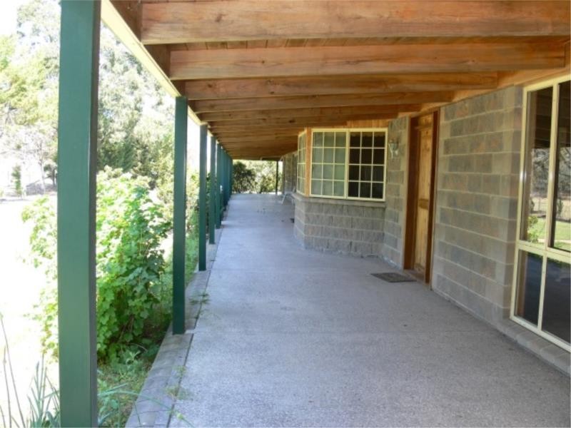 25555 New England Highway, Stanthorpe QLD 4380