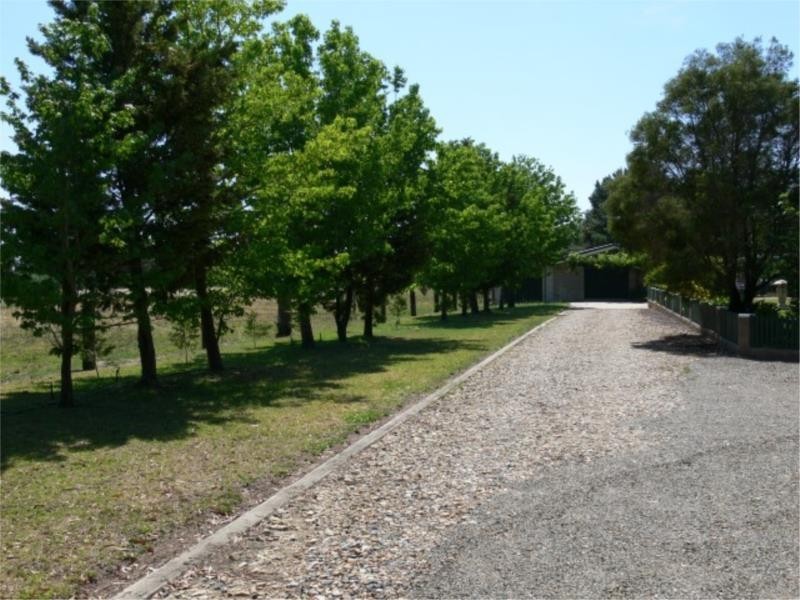 25555 New England Highway, Stanthorpe QLD 4380