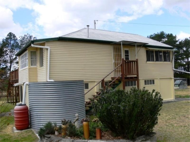 8 Johnson Lane, Stanthorpe QLD 4380