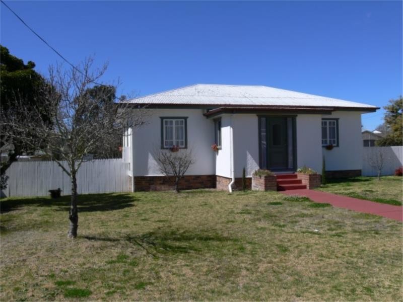 7 McGregor Terrace, Stanthorpe QLD 4380