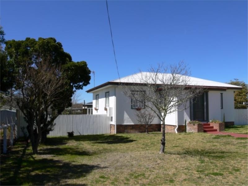 7 McGregor Terrace, Stanthorpe QLD 4380