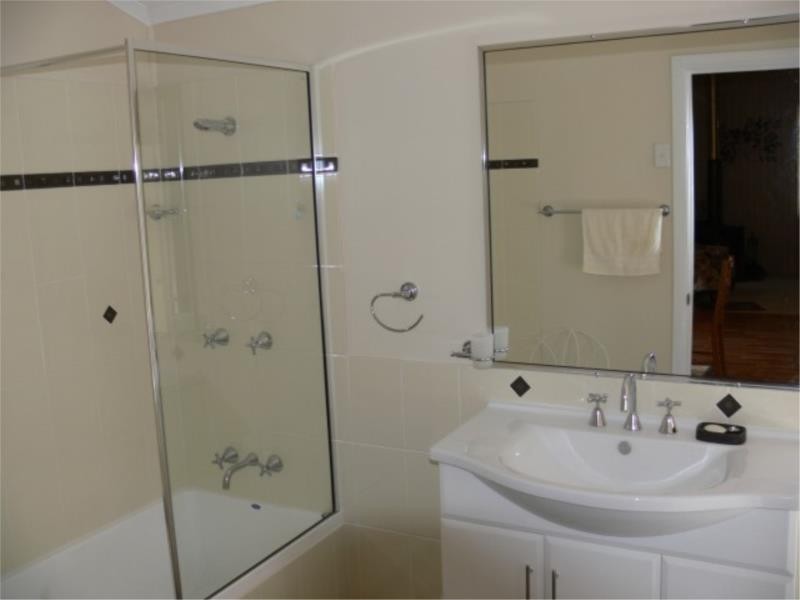 3 Spiller Lane, Stanthorpe QLD 4380