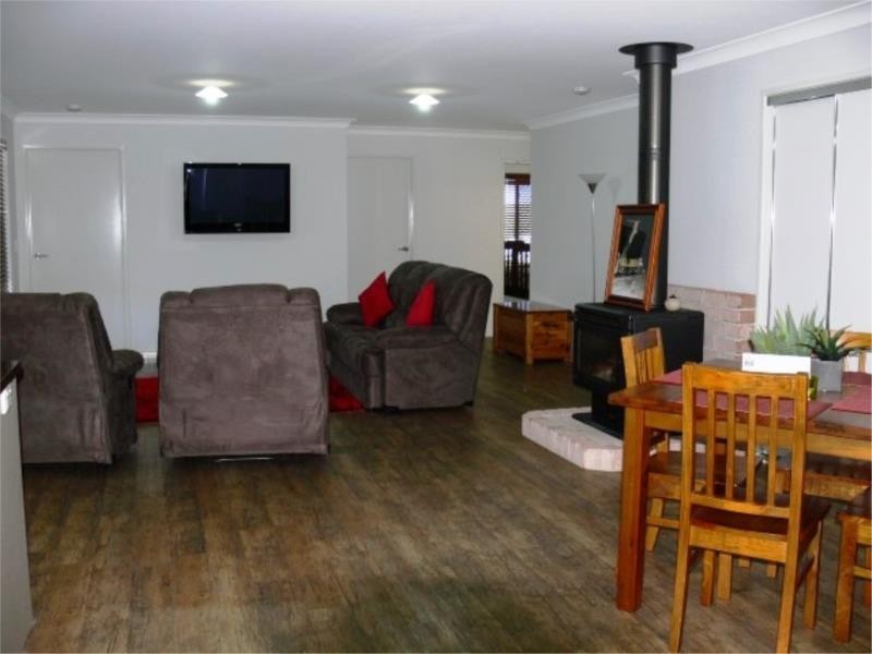 28 Barton Street, Stanthorpe QLD 4380