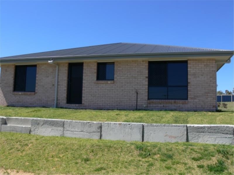28 Barton Street, Stanthorpe QLD 4380