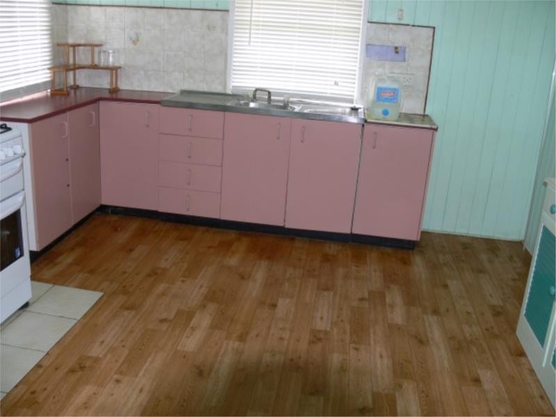 10 Teale Road, Stanthorpe QLD 4380