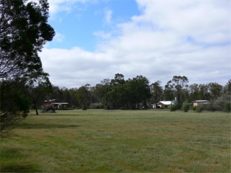 71 Minuti Lane, Stanthorpe QLD 4380