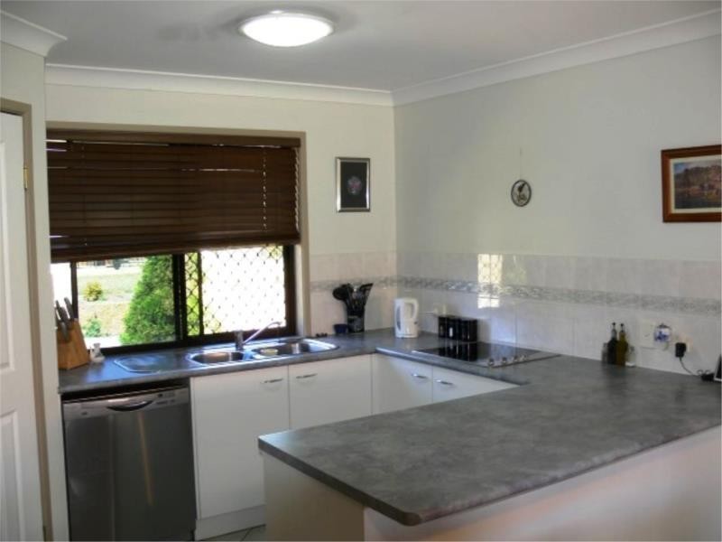 10 Barton Street, Stanthorpe QLD 4380