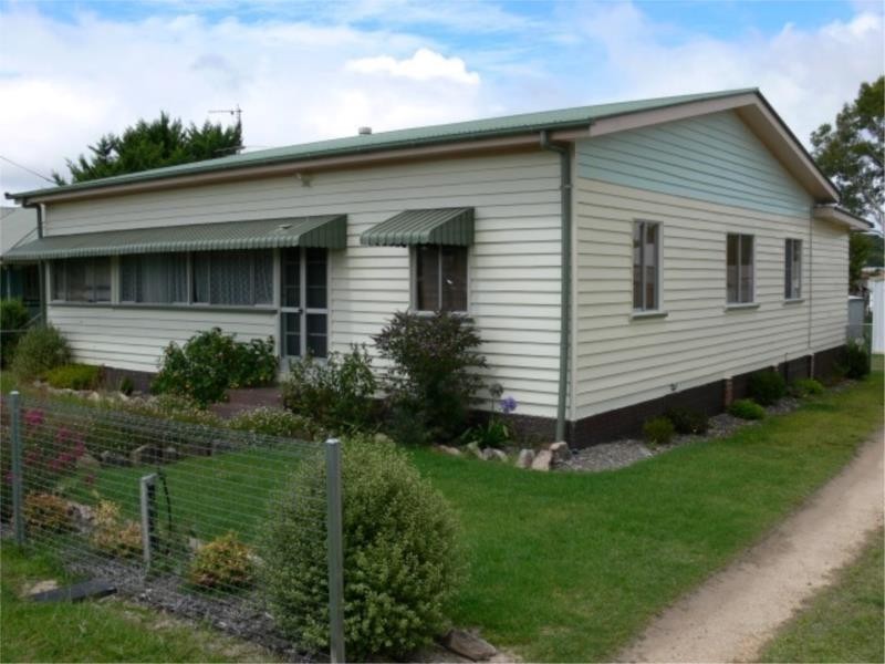 23 Hillcrest Street, Stanthorpe QLD 4380