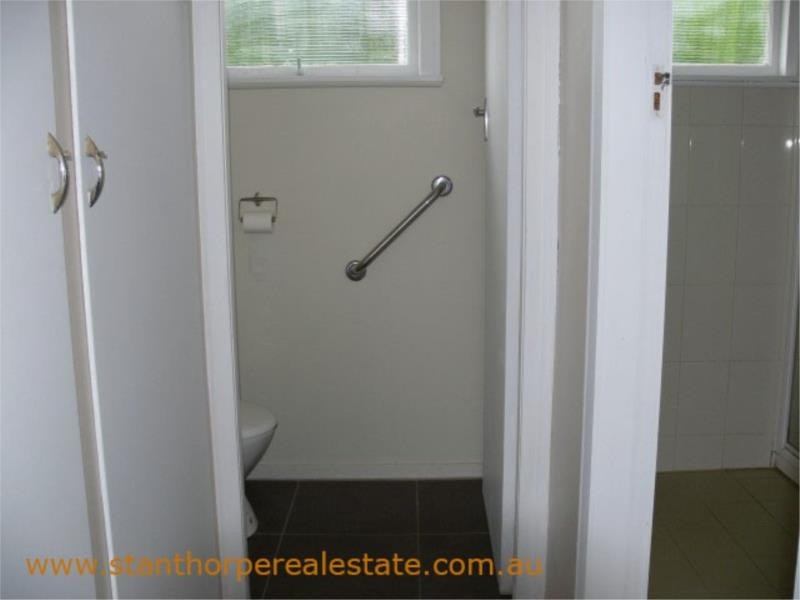 15 Wallangarra Road, Stanthorpe QLD 4380