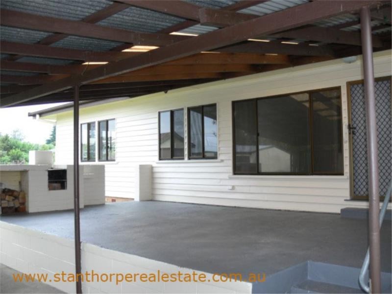 15 Wallangarra Road, Stanthorpe QLD 4380