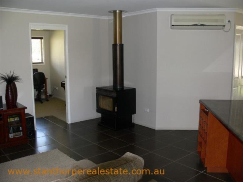 40 Melaleuca Cres, Stanthorpe QLD 4380