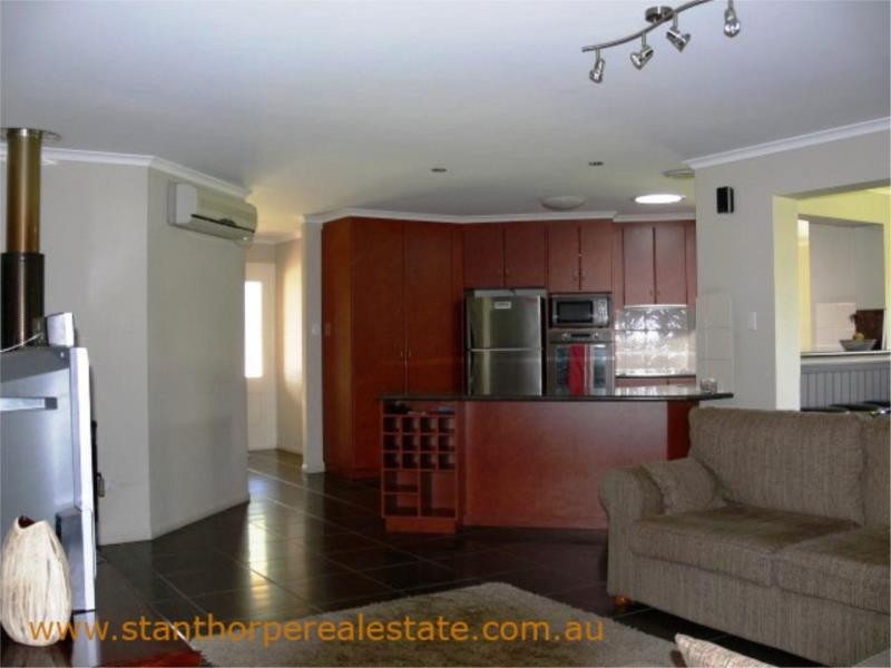 40 Melaleuca Cres, Stanthorpe QLD 4380