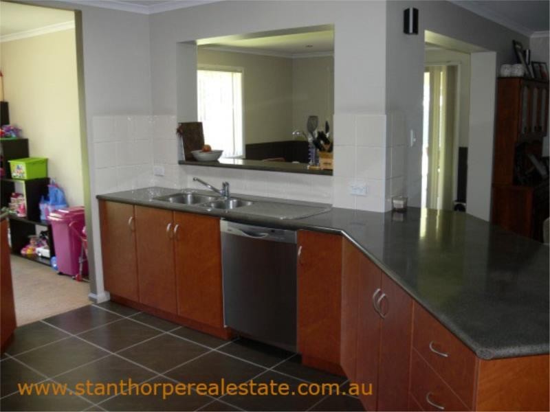 40 Melaleuca Cres, Stanthorpe QLD 4380