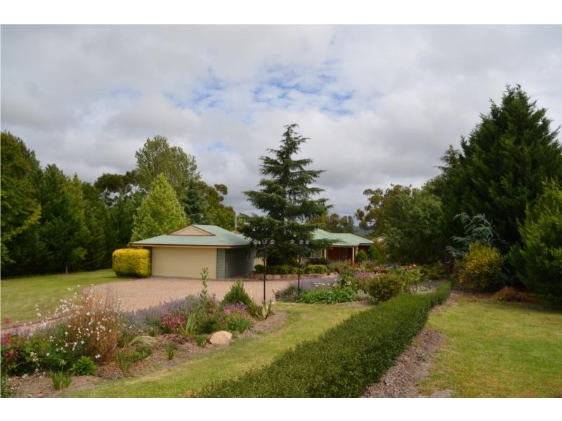 18 Pioneers Parade, Stanthorpe QLD 4380