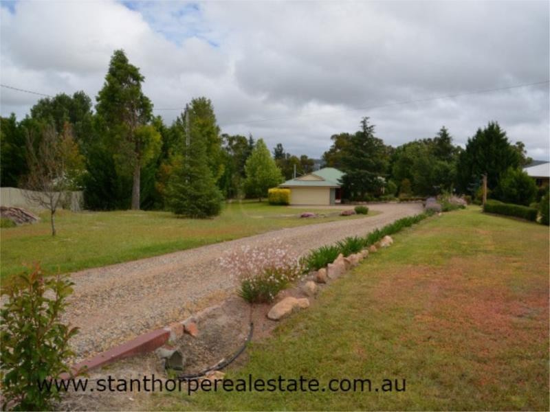 18 Pioneers Parade, Stanthorpe QLD 4380