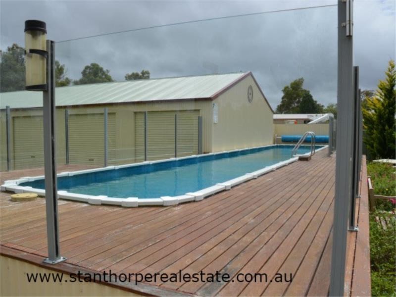 18 Pioneers Parade, Stanthorpe QLD 4380