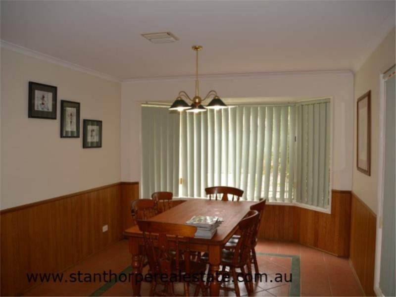 18 Pioneers Parade, Stanthorpe QLD 4380