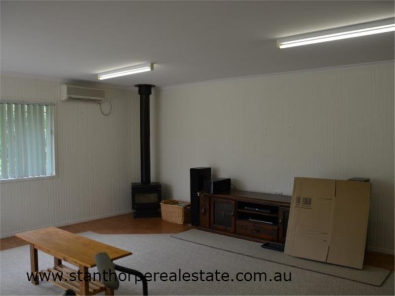 18 Pioneers Parade, Stanthorpe QLD 4380