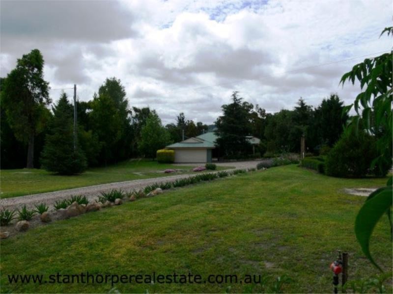 18 Pioneers Parade, Stanthorpe QLD 4380