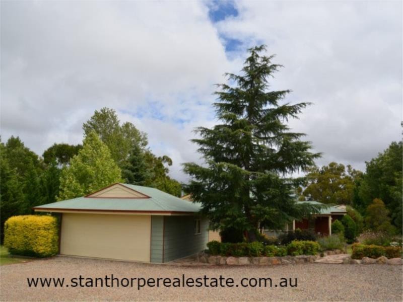 18 Pioneers Parade, Stanthorpe QLD 4380