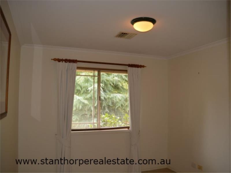 18 Pioneers Parade, Stanthorpe QLD 4380