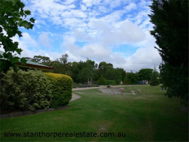 18 Pioneers Parade, Stanthorpe QLD 4380