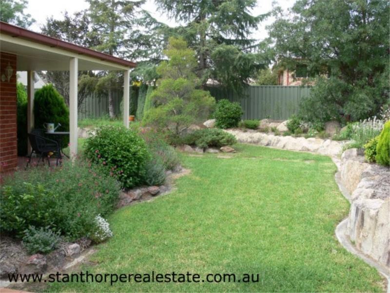 18 Pioneers Parade, Stanthorpe QLD 4380