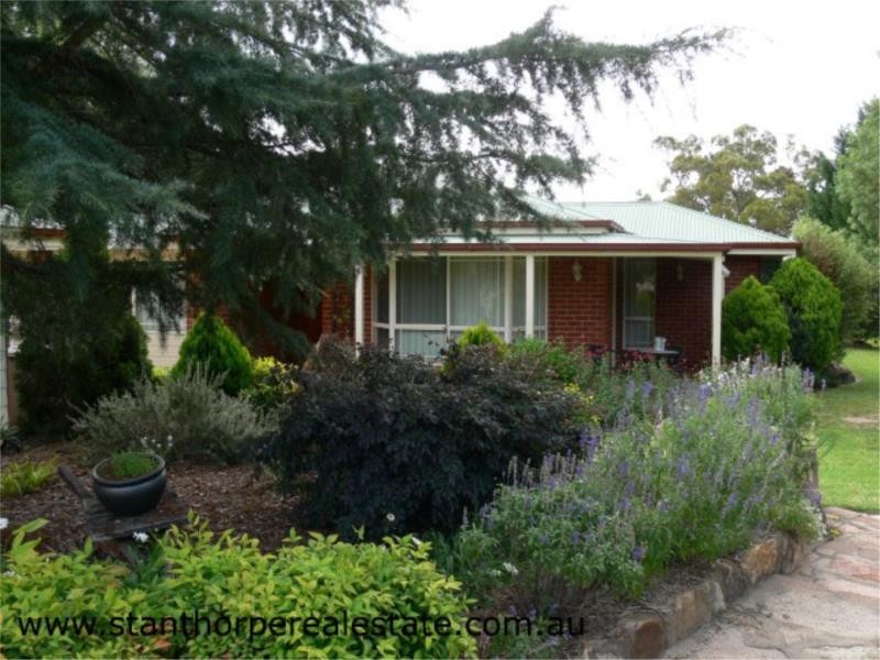 18 Pioneers Parade, Stanthorpe QLD 4380