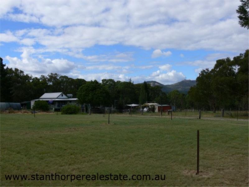 3 Moore Lane, Wallangarra via, Stanthorpe QLD 4380