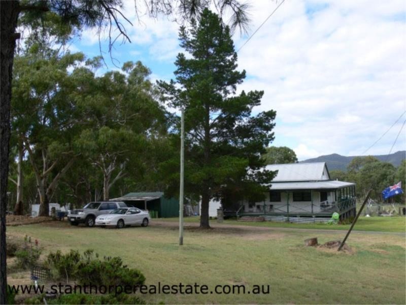 3 Moore Lane, Wallangarra via, Stanthorpe QLD 4380