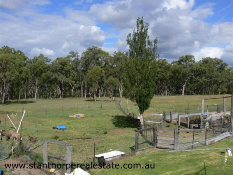 3 Moore Lane, Wallangarra via, Stanthorpe QLD 4380