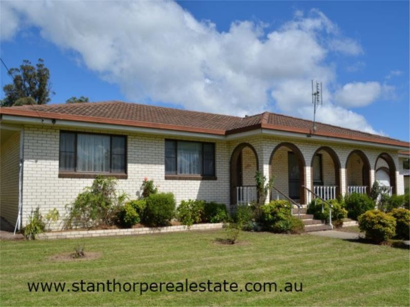 27 Pike Street, Stanthorpe QLD 4380