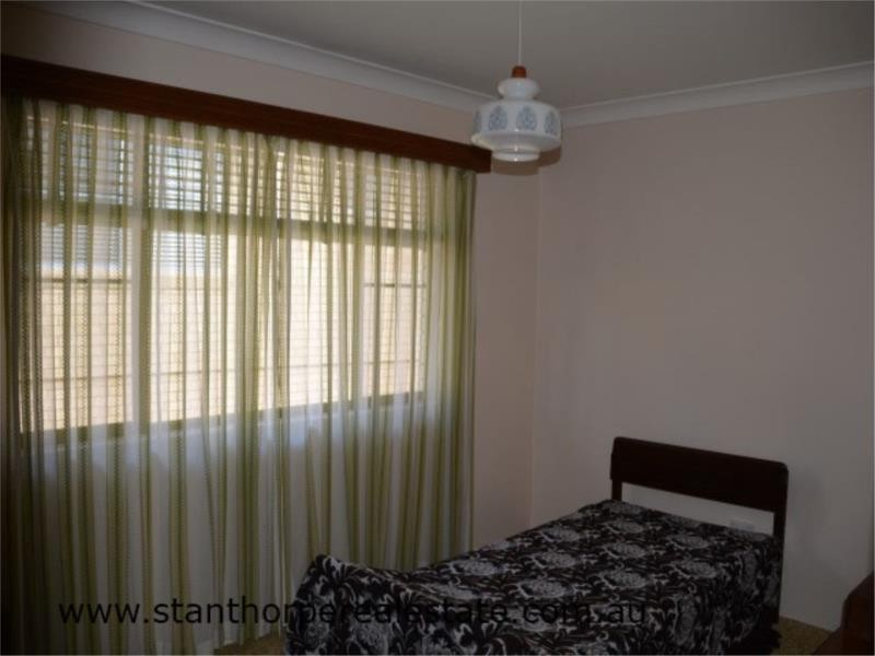 27 Pike Street, Stanthorpe QLD 4380