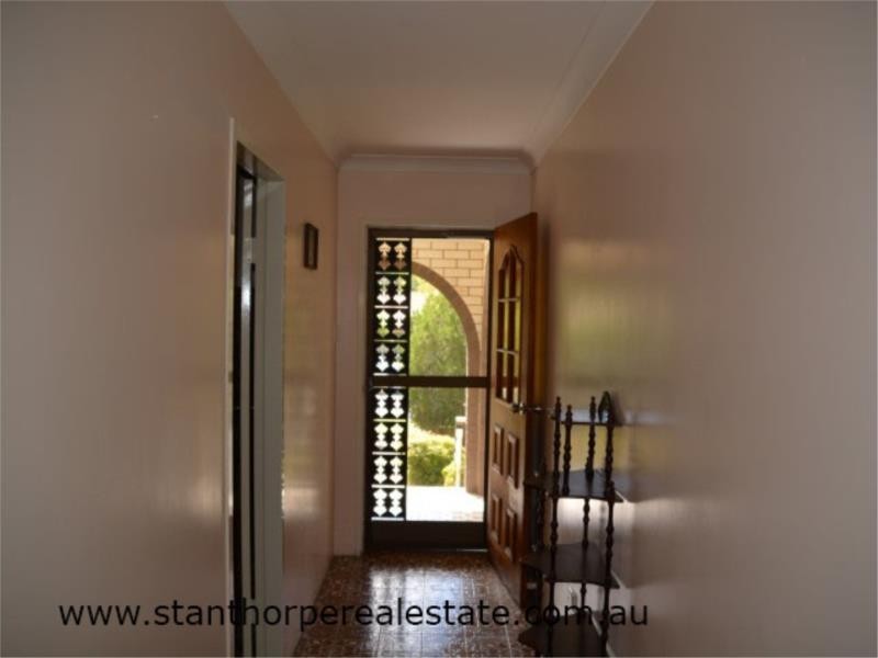 27 Pike Street, Stanthorpe QLD 4380