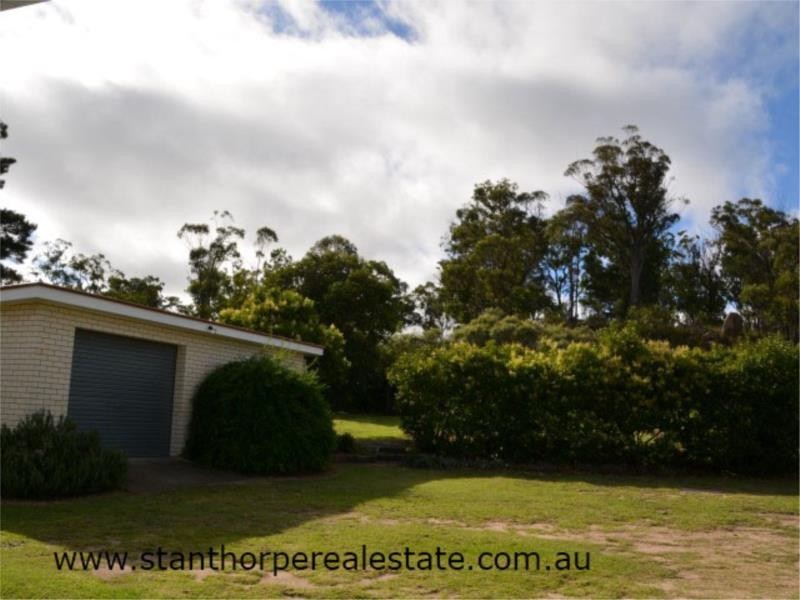 27 Pike Street, Stanthorpe QLD 4380