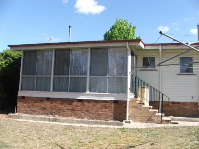 16  Greer Street, Stanthorpe QLD 4380