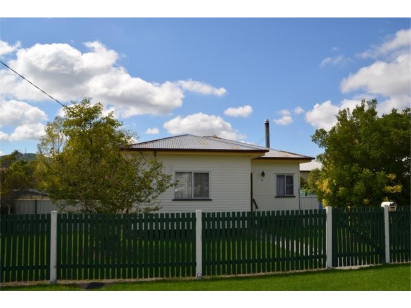 31 Denham Street, Stanthorpe QLD 4380